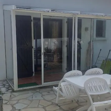 App Ensoleille Classe 2 * Avec Terrasse Et Jardin Privatifs شقة *